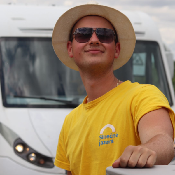 Brigada na Slnečných jazerách